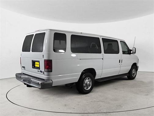 2010 Ford E350 Super Duty XLT