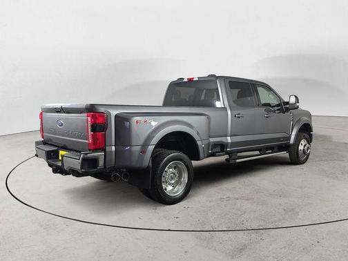 2025 Ford F-450 Lariat
