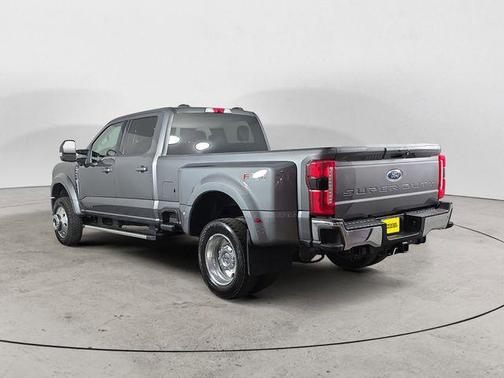 2025 Ford F-450 Lariat