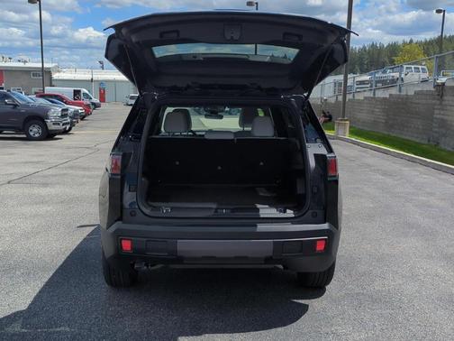 Diamond Black 2026 Jeep Cherokee LAREDO/LIMITED