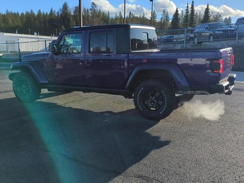 2026 Jeep Gladiator Sport