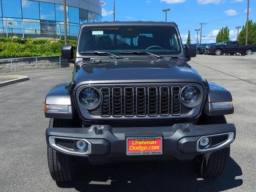 Granite Crystal Clearcoat Metallic 2026 Jeep Gladiator Sport
