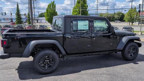 2025 Jeep Gladiator Sport
