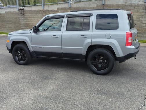Billet Silver Metallic Clearcoat 2015 Jeep Patriot Altitude