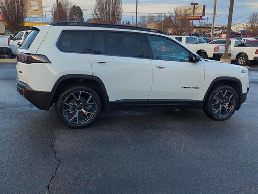 2026 Jeep Cherokee Overland