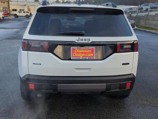 2026 Jeep Cherokee Overland