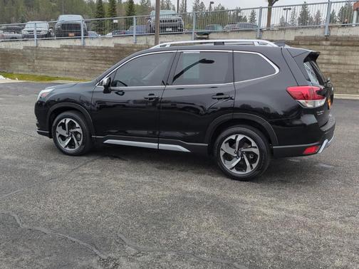 2023 Subaru Forester Touring