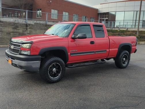 2005 Chevrolet Silverado 2500 LS H/D Extended Cab