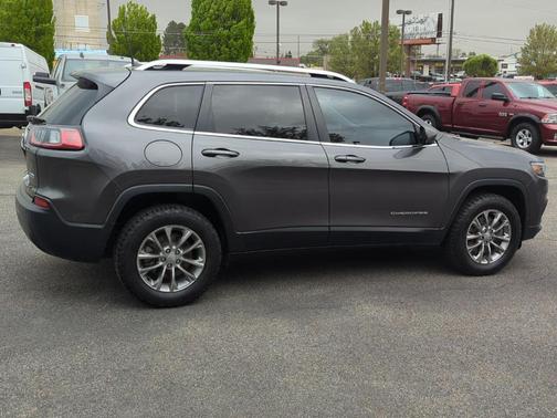 Granite Crystal Clearcoat Metallic 2019 Jeep Cherokee Latitude Plus