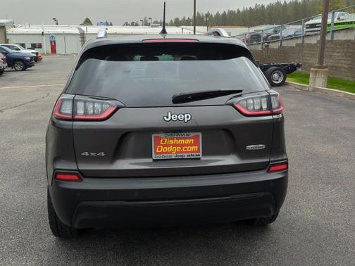 Granite Crystal Clearcoat Metallic 2019 Jeep Cherokee Latitude Plus
