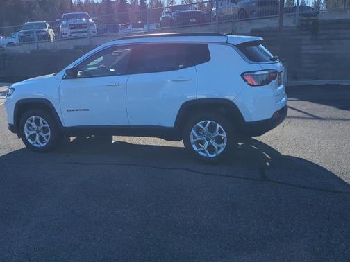 2026 Jeep Compass Latitude