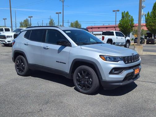 Silver Zynith 2026 Jeep Compass Latitude
