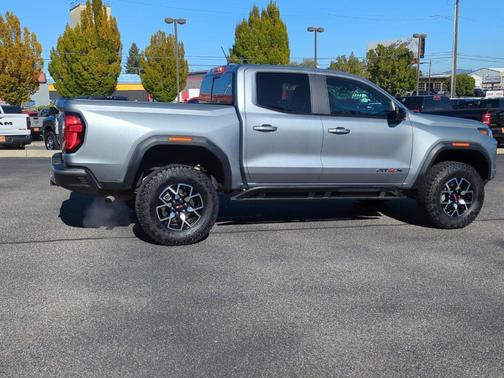 2024 GMC Canyon AT4X