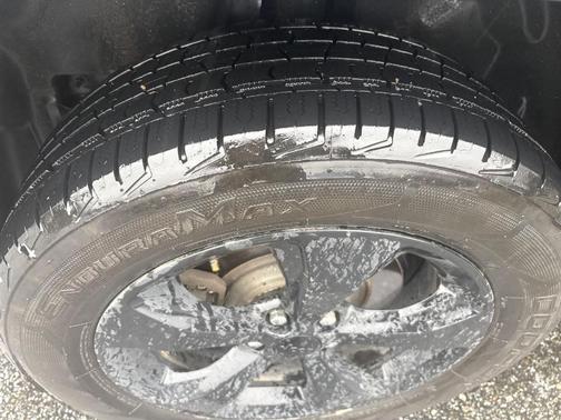 Diamond Black 2019 Jeep Cherokee Latitude Plus