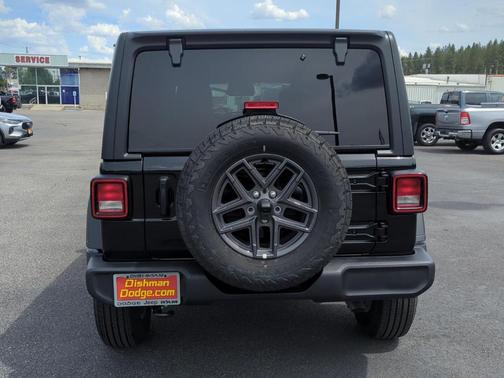 Black Clearcoat 2026 Jeep Wrangler Sport