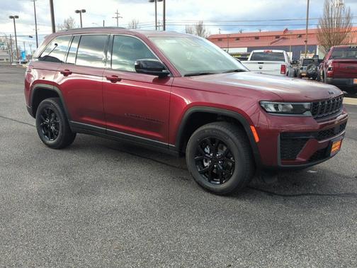 2026 Jeep Grand Cherokee Laredo