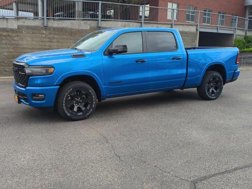 Hydro Blue Pearlcoat 2026 RAM 1500 Big Horn