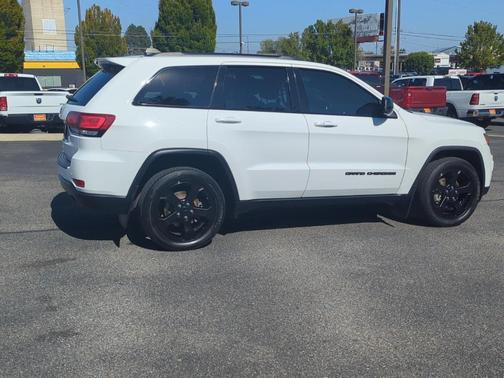 2019 Jeep Grand Cherokee Upland