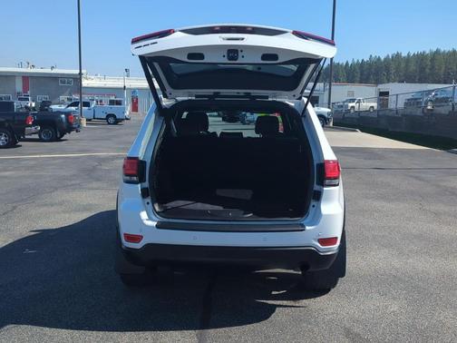2019 Jeep Grand Cherokee Upland
