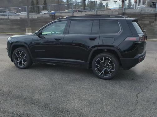2026 Jeep Cherokee Overland