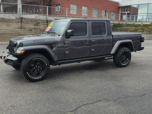 2022 Jeep Gladiator Sport