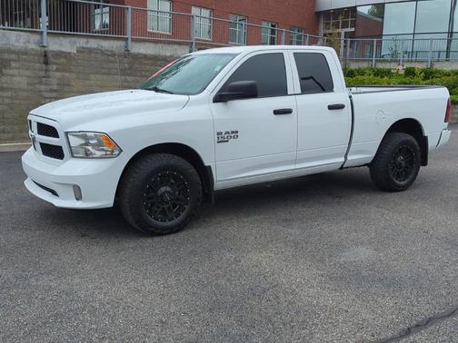Bright White 2022 RAM 1500 Classic Tradesman