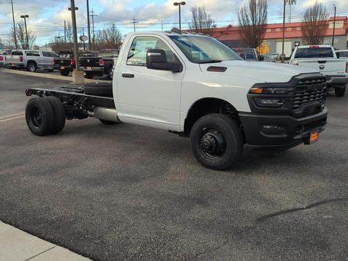 2026 RAM 3500 TRADESMAN