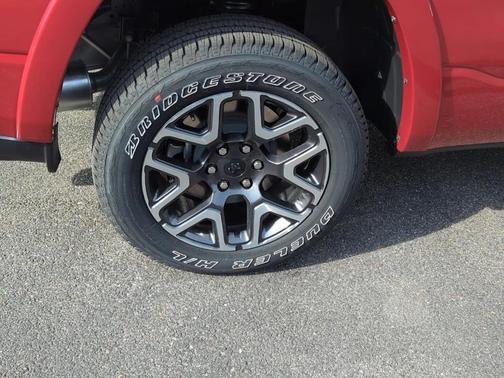 Molten Red Pearlcoat 2026 RAM 1500 Laramie