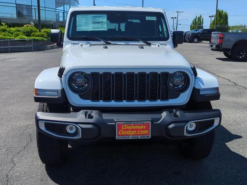 Bright White Clearcoat 2026 Jeep Gladiator Sport