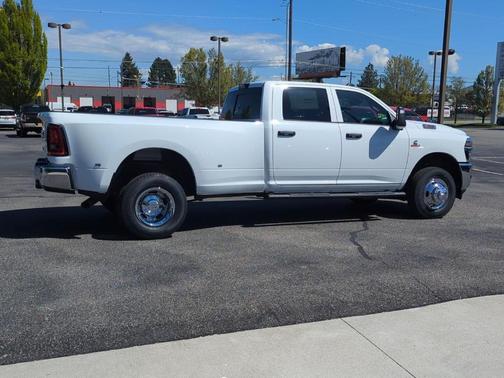 Bright White Clearcoat 2026 RAM 3500 Tradesman