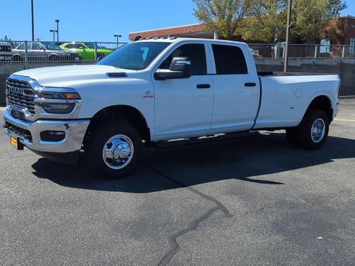Bright White Clearcoat 2026 RAM 3500 Tradesman