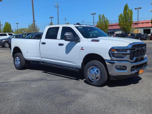 Bright White Clearcoat 2026 RAM 3500 Tradesman