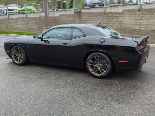 Pitch Black Clearcoat 2022 Dodge Challenger SRT Hellcat
