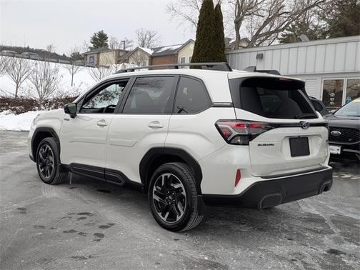 2025 Subaru Forester Limited Hybrid