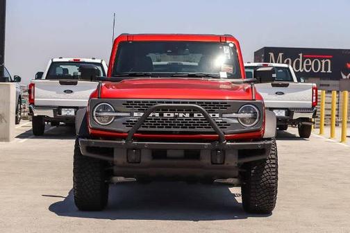 HOT PEPPER RED MET TINT CC 2024 Ford Bronco BADLANDS