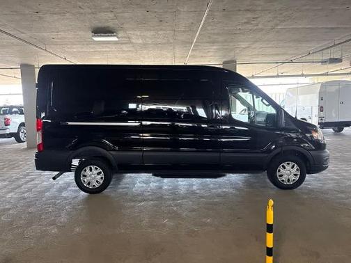 AGATE BLACK METALLIC 2025 Ford Transit-250 148 WB MEDIUM ROOF CARGO