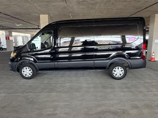 AGATE BLACK METALLIC 2025 Ford Transit-250 148 WB MEDIUM ROOF CARGO