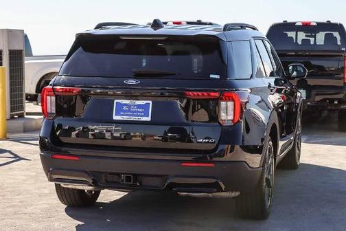 AGATE BLACK METALLIC 2025 Ford Explorer ST-LINE