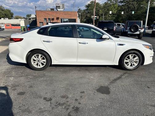 2018 Kia Optima LX