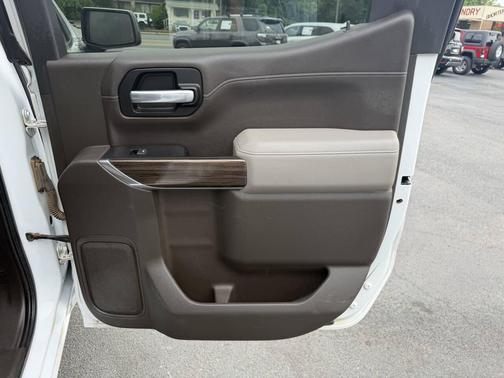 White 2019 Chevrolet Silverado 1500 LT