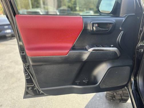 2016 Toyota Tacoma SR5