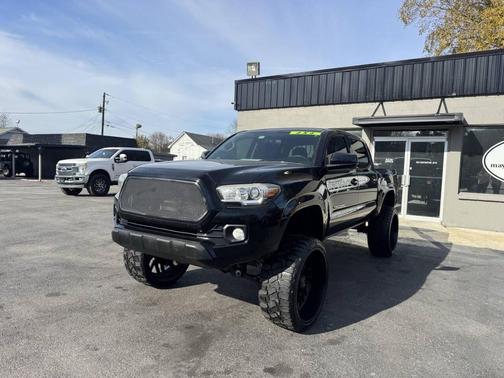 2016 Toyota Tacoma SR5