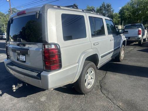 2007 Jeep Commander Sport