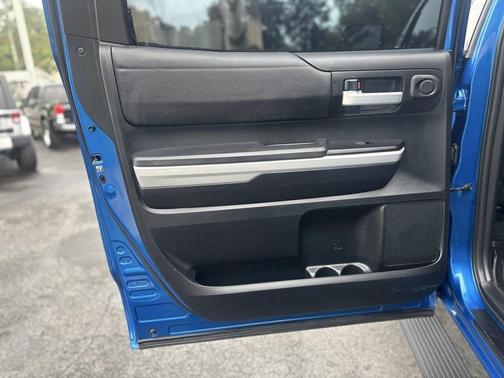 2018 Toyota Tundra SR5