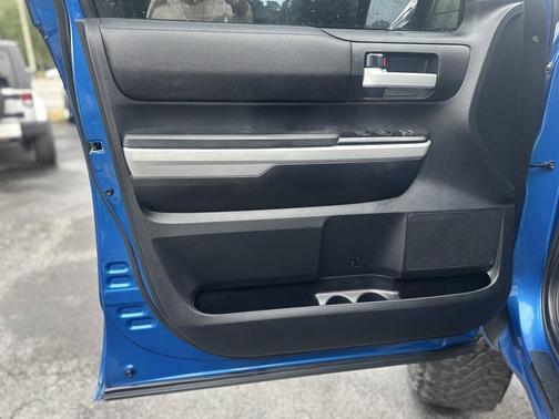 2018 Toyota Tundra SR5
