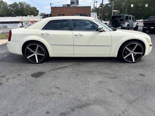 2010 Chrysler 300 Touring/Signature/Executive Series