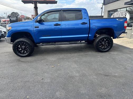 2018 Toyota Tundra SR5