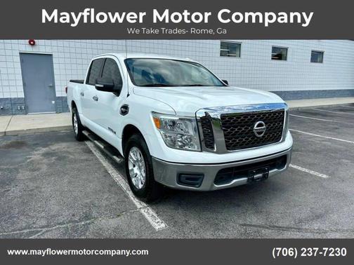 2017 Nissan Titan SV