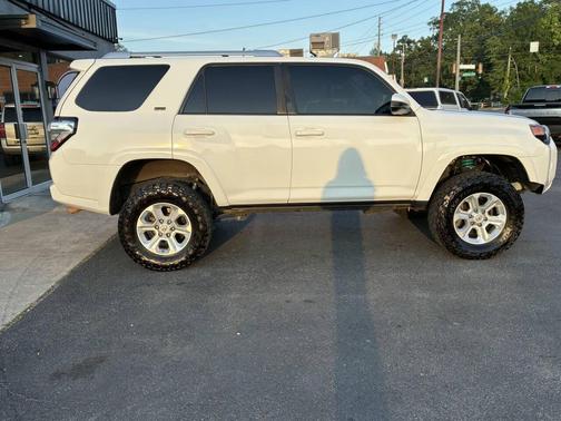 Super White 2016 Toyota 4Runner SR5
