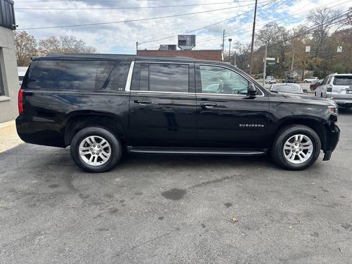 2017 Chevrolet Suburban LT